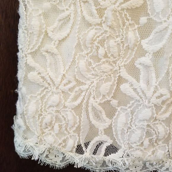 YA LOS ANGELES Super cute lace overlay dress! Size S - Picture 3 of 8